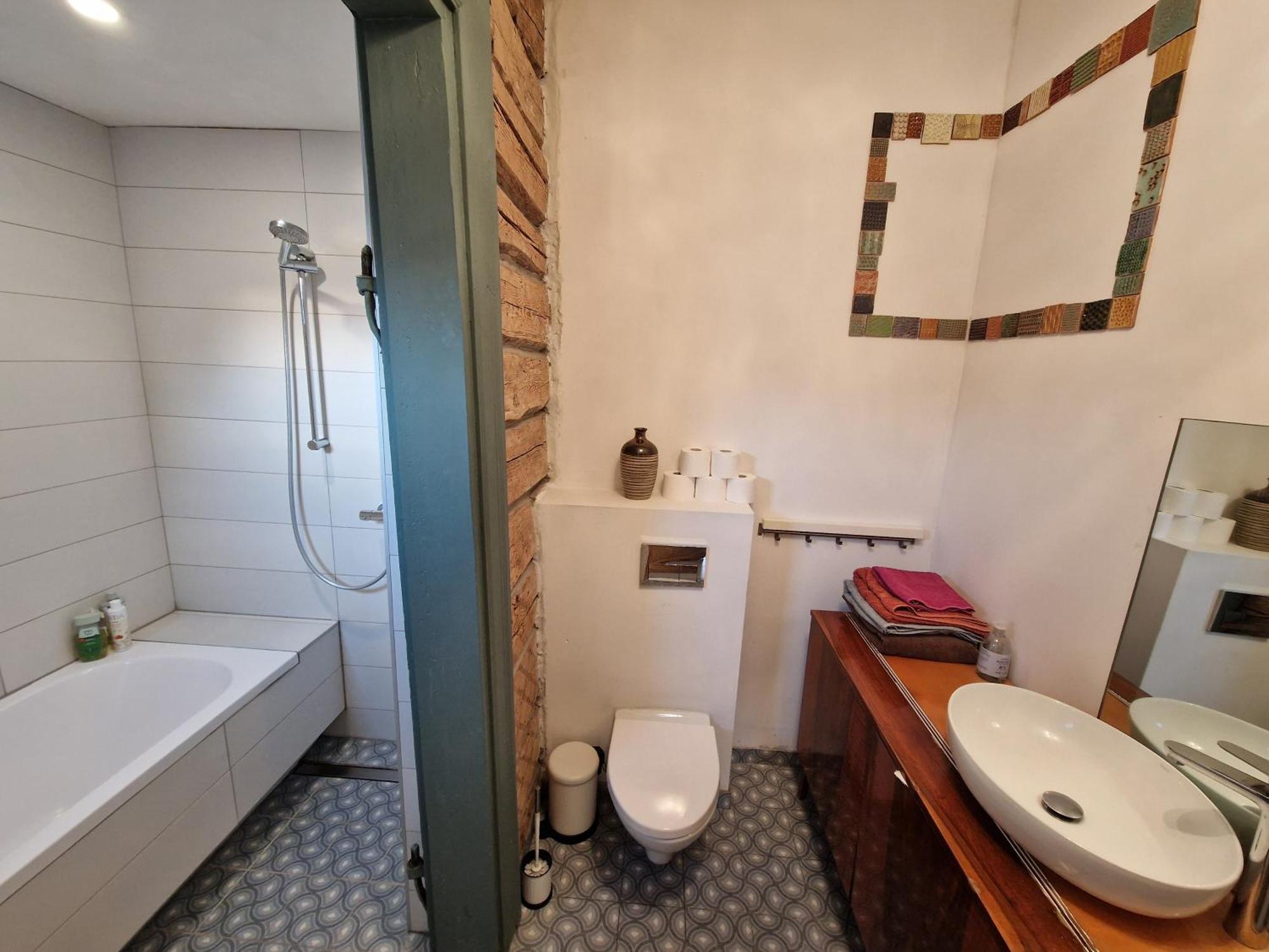 Hillside View House With Garden, Private Parking, Quiet Location - 12 Min To Old Town Anytime, Long Stays Welcome VNO Buitenkant foto